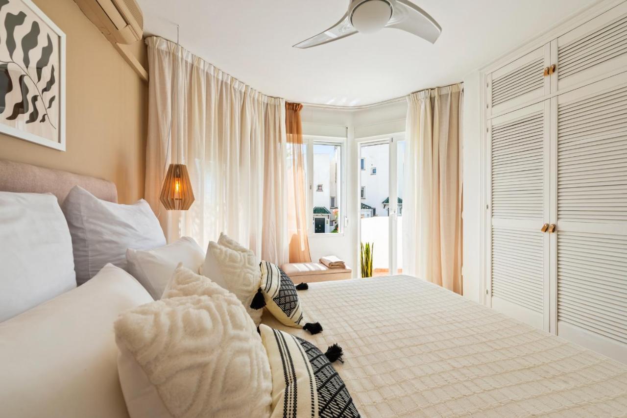 Cozy Townhouse Selwo Villa เอสเตโปนา ภายนอก รูปภาพ