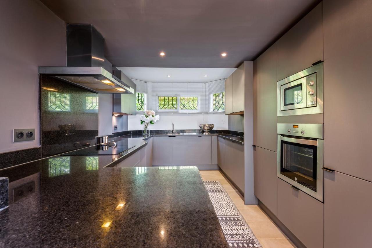 Cozy Townhouse Selwo Villa เอสเตโปนา ภายนอก รูปภาพ