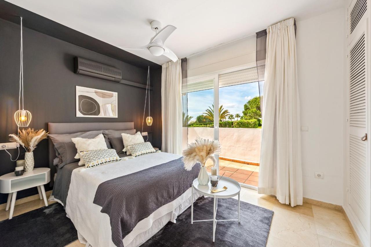 Cozy Townhouse Selwo Villa เอสเตโปนา ภายนอก รูปภาพ